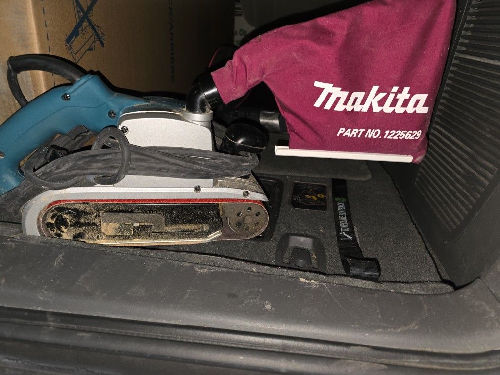 Makita Belt Sander
