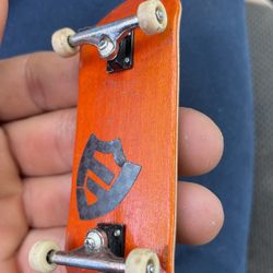 Flatface - Yellow G16 Deck (33.6mm) | Skull Fingerboards