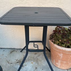 Table With Four High Chairs 