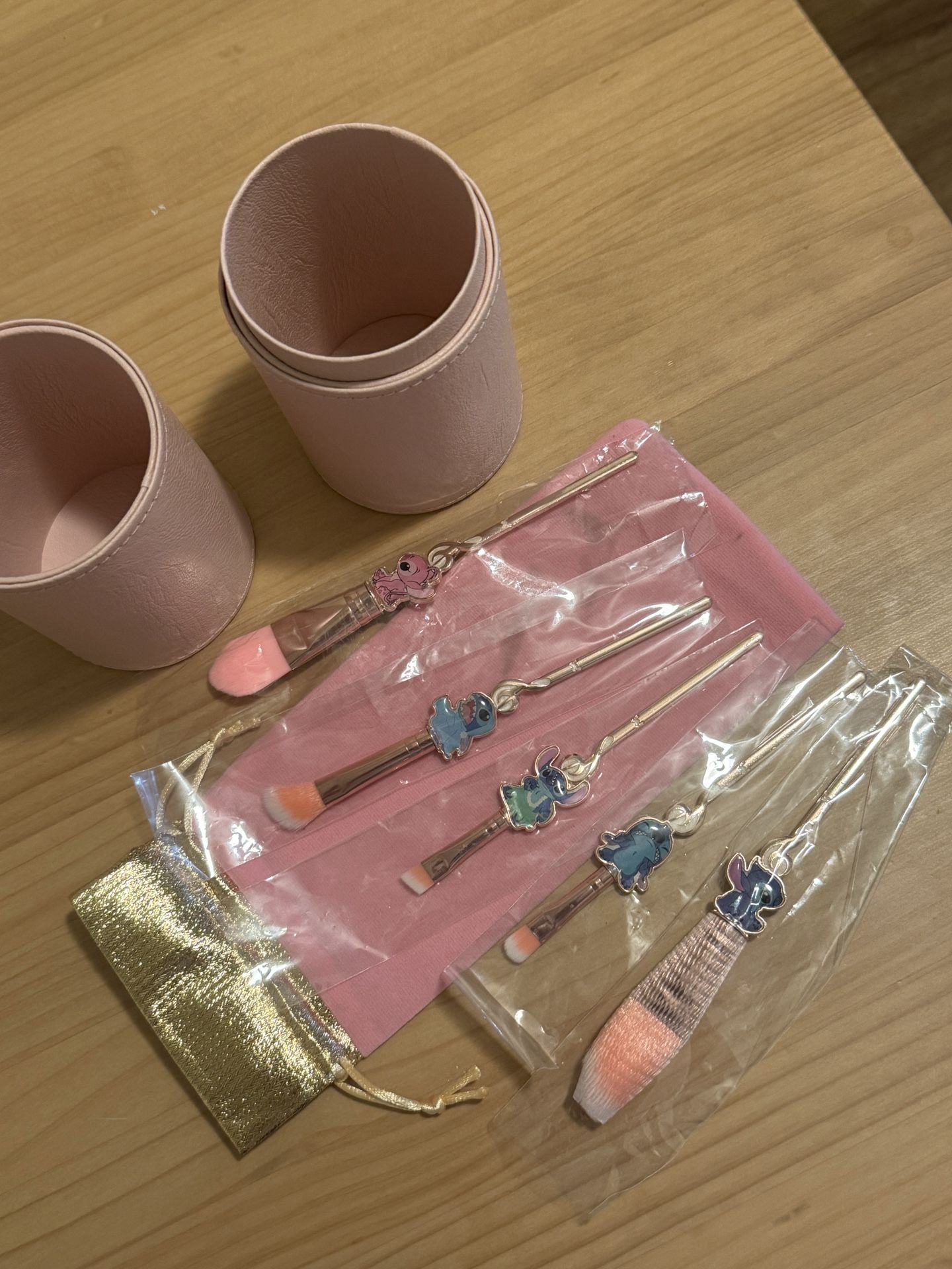 Disney Stitch Makeup Brushes With Bag And Container