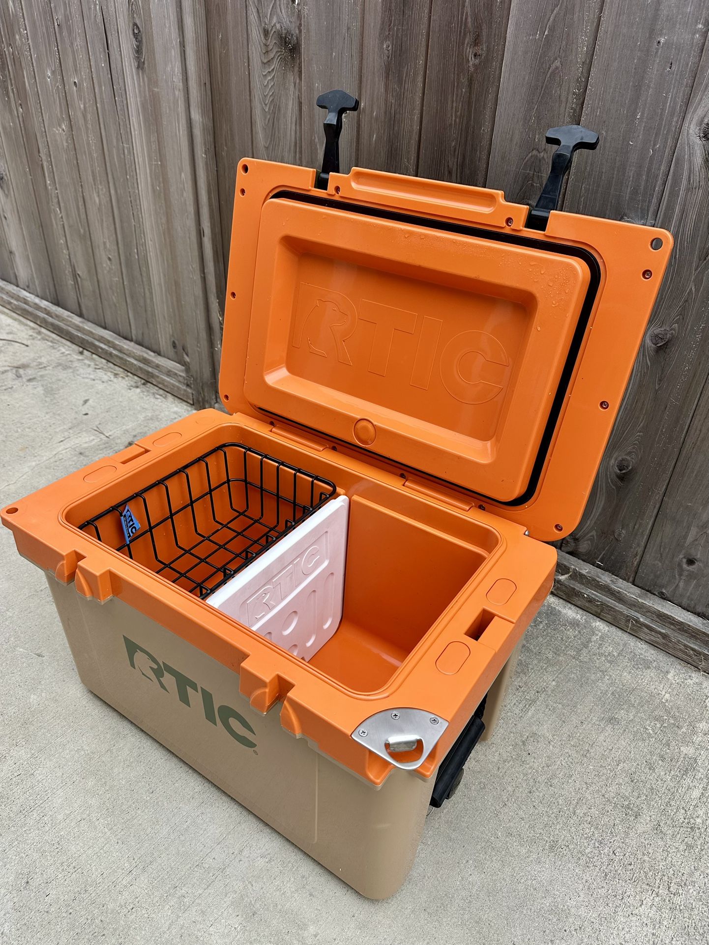 RTIC 32 QT Ultra-light Cooler