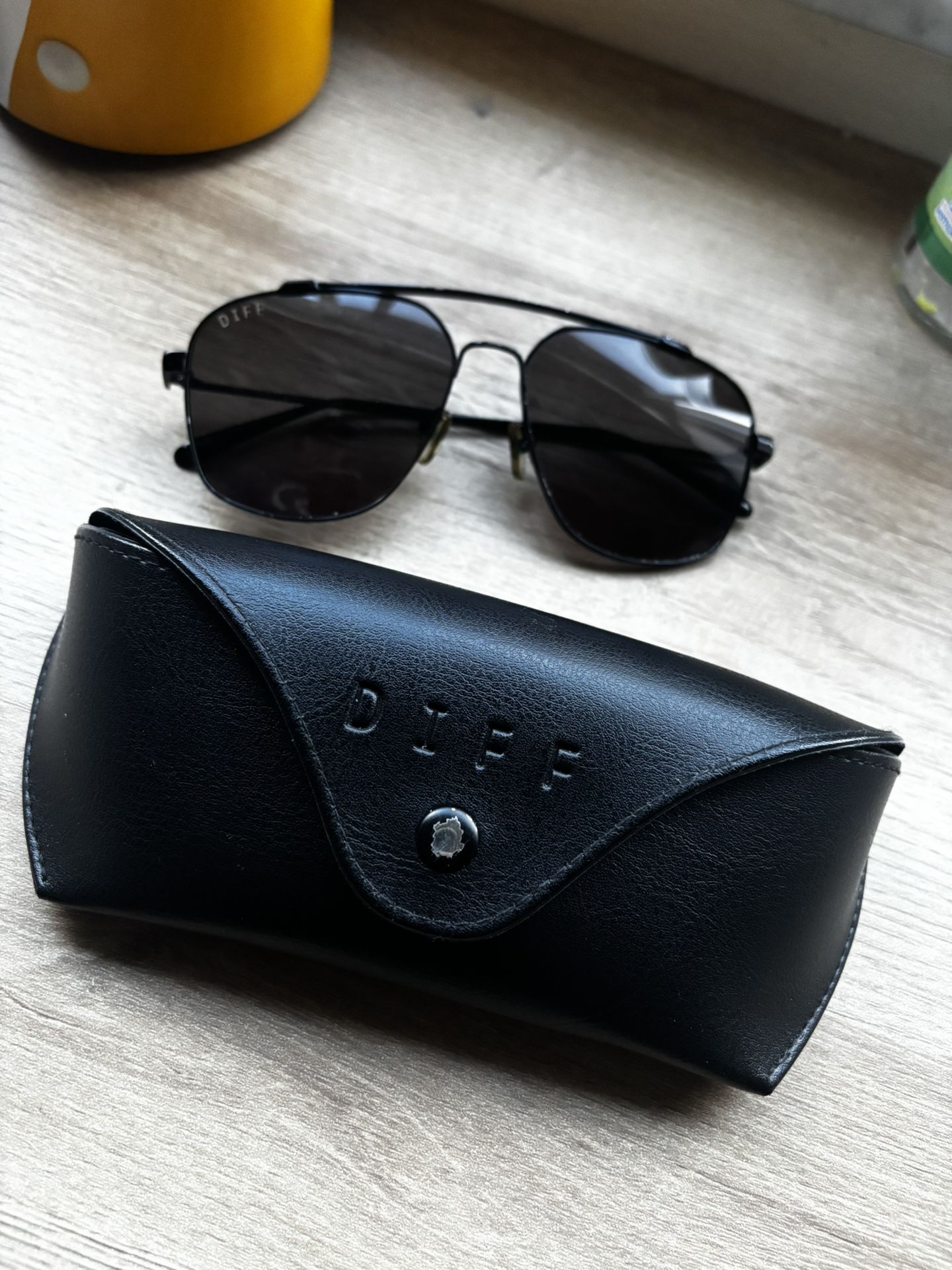 DIFF Aviator Sunglasses