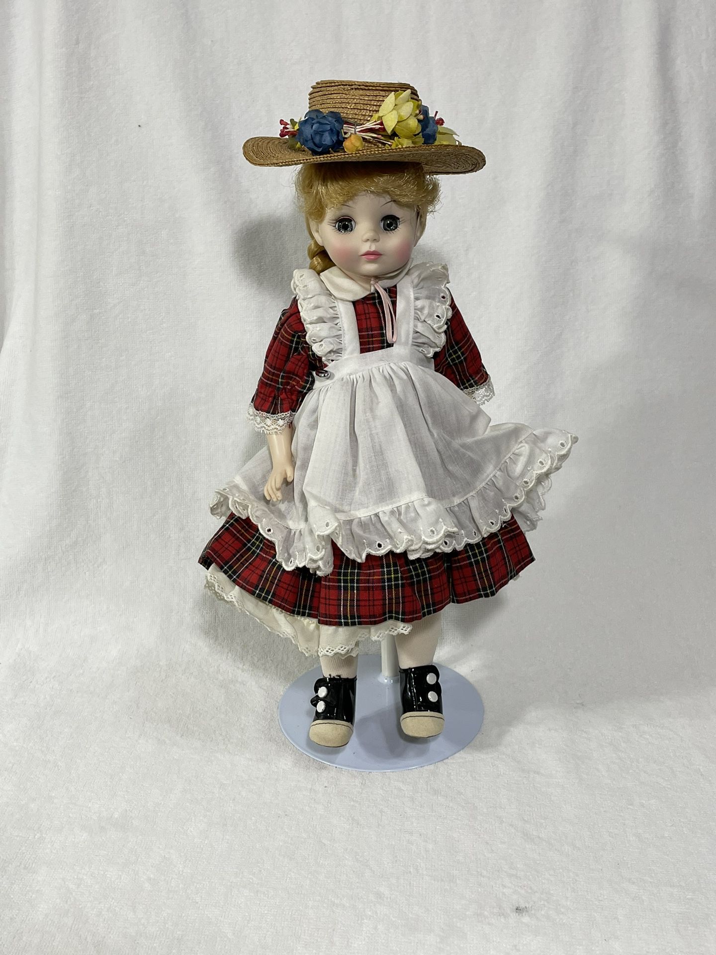 Madame Alexander 14 inch McGuffey Anna doll with stand
