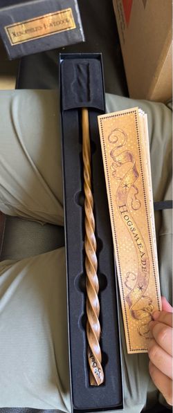 Xenophilius Lovegood Wand in Box (Universal Studios 2022)