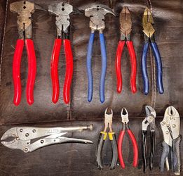 Pliers