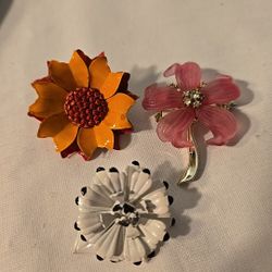 Vtg.  Lot Of 3 Flower Brooch/pin Painted Enamel Plactic Rhinestone Rare!