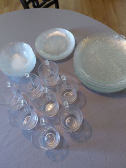 Vintage Arocroc France  glass dinnerware