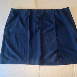 ADORABLE BLACK PLUS SIZE SKIRT