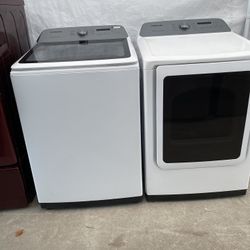 Samsung Washer & Gas Dryer Set Red Metallic- looks Like New  For Sale: Samsung Washer and Dryer Set Red Metallic  Large capacity Gas dryer Electric wa