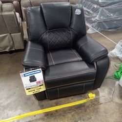 Last One @ American Freight In Bryan Tx