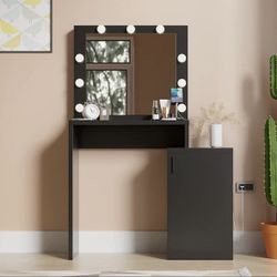 Makeup Vanity Desk with Mirror and Lights