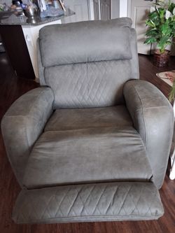 Dark Greg Couch and Recliner . Perfect Condition