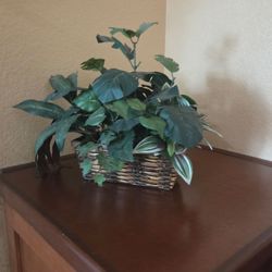Set of 2 fake plant decor