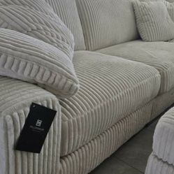 New lindyn sofa sectional