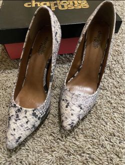 Natural Charlotte Russe heel