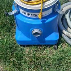 Aramsco Advantage  Seris  Vacuum Cleaner  In Excellent Shape  Only  Used  For Car Personal  Use  Very Clean New Filter  