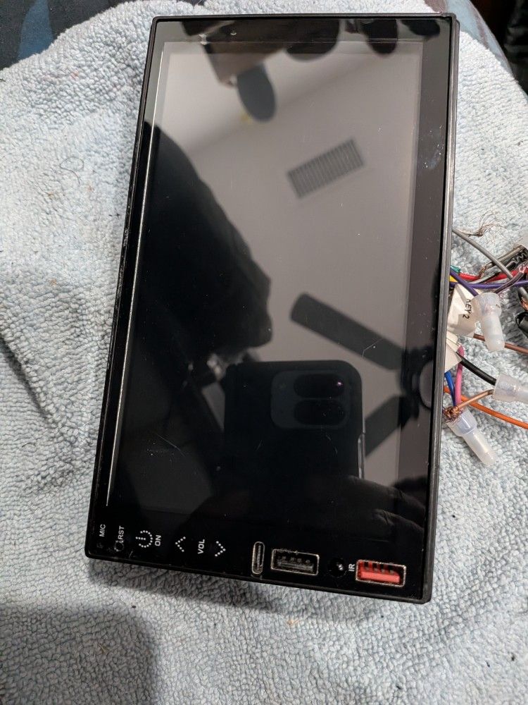 Android Stereo Touch Screen Wifi Carplay W Harness Works Great 40$ 
