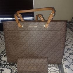 Michael Kors Purse And Matching Wallet 