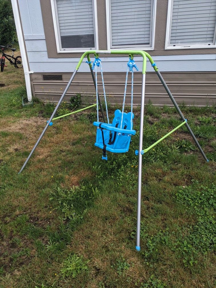 Heavy Duty Infant To Toddler Indoor/ Outdoor Swing 