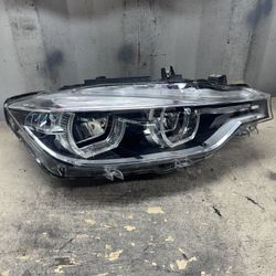 2016 2017 2018 BMW 330i Right Passenger Side Headlight OEM (contact info removed)-02