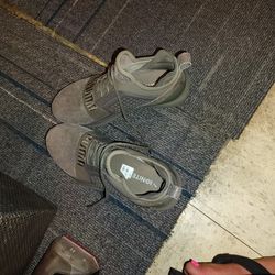 New Pair Of Puma Ignite Limitless Metallic Suede Sneakers Size 7.5 Women's