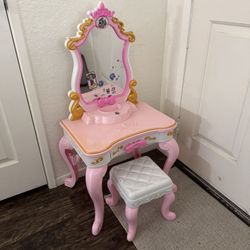 Child’s Vanity Toy $5