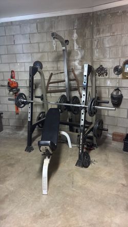 Squat rack with pulley