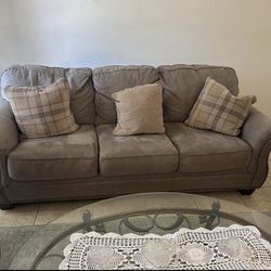 Ashley Living Room Set 3 Pieces + 2 Glass Tables – Modern (OBO)