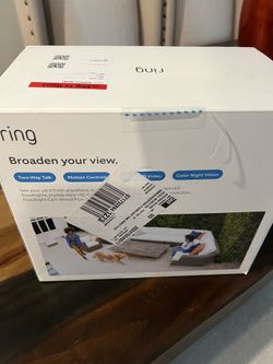 🔥 Brand New Ring Floodlight Cam Wired Plus – Never Used! 🔥 Price: $150