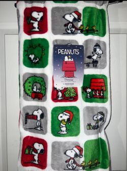 Peanuts Snoopy Christmas Throw Blanket