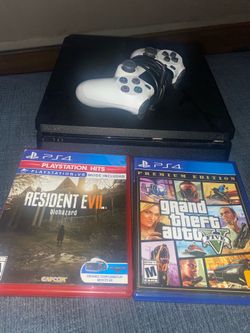 PS4 two games and controller