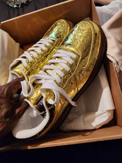 Nike Air Force One Custom Gold LV Size 10.5 for Sale in Los Angeles, CA -  OfferUp