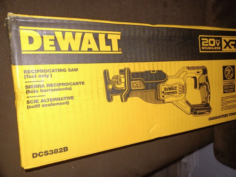 DeWalt 20 Volt Brushless XR Reciprocating Saw