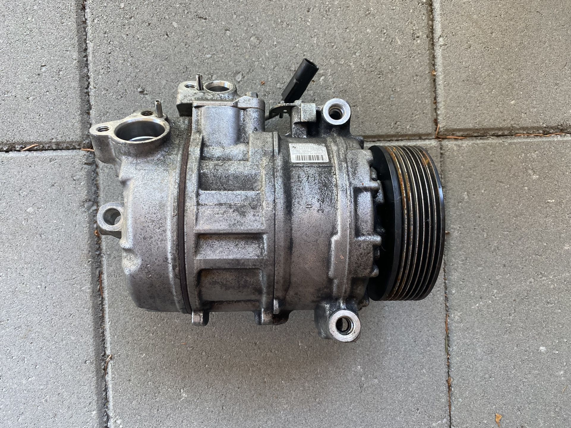 2007-2013 BMW 335i AC A/C Air Compressor OEM