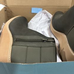 NEW IN BOX TOMS WEDGE RAVEN 9.5 OLIVE LEATHER