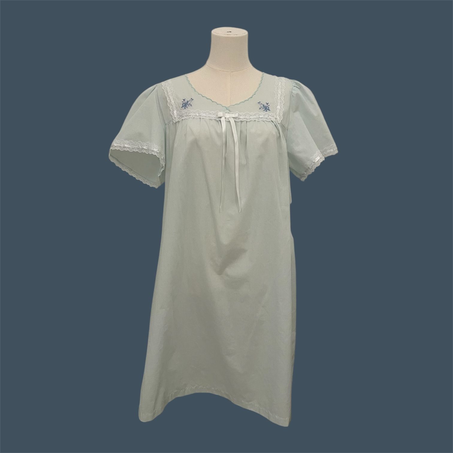Vintage National 52 Nightgown