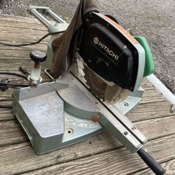 Hitachi 10” Sliding Miter Saw