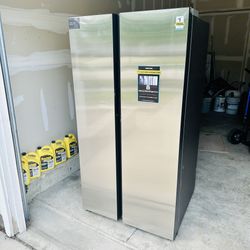 Brand New Samsung Bespoke Smart Side-By-Side Refrigerator With Beverage Center.