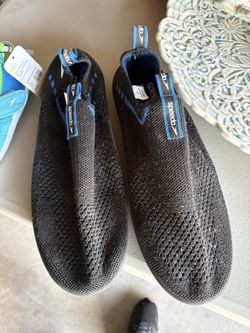 Water shoes like new