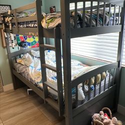 Twin Bunk Bed 