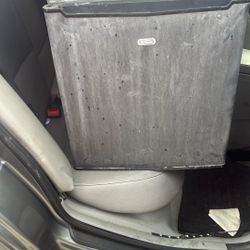 Sunbeam 1.7 Cubic Sq Feet Mini Fridge 