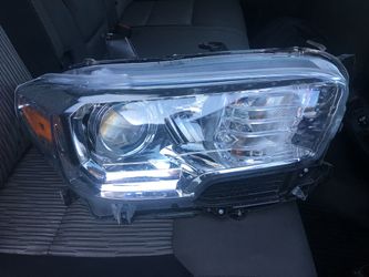 2017 Tacoma headlight