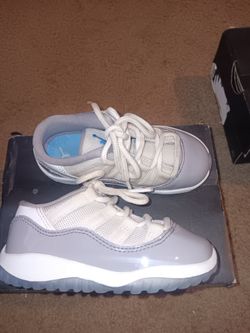 Jordon 11 retro size 8C