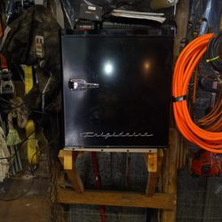 Frigidaire Mini Fridge