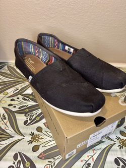 TOMS Classics