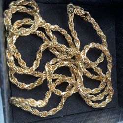 925 stamped silver 28 in rope chain not gold