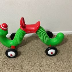 Radio Flyer Inch Worm 