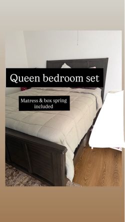Queen bedroom set