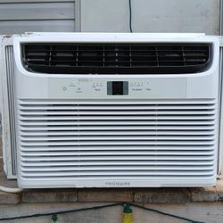 10,000BTU AC Frigidaire Wifi Connected Window Air Conditioner Unit