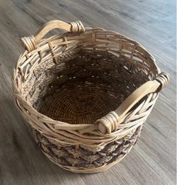 Decorative basket